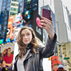 LG전자, LG G8 ThinQ 북미 시장 출시, 현지 언론도 호평